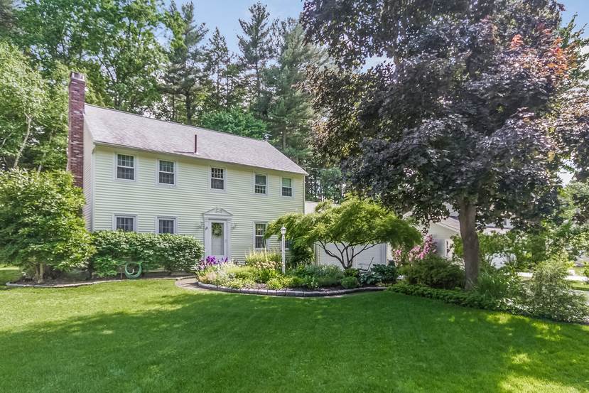 18 Nova Road Nashua, NH 03064 - Photo 1 of 25