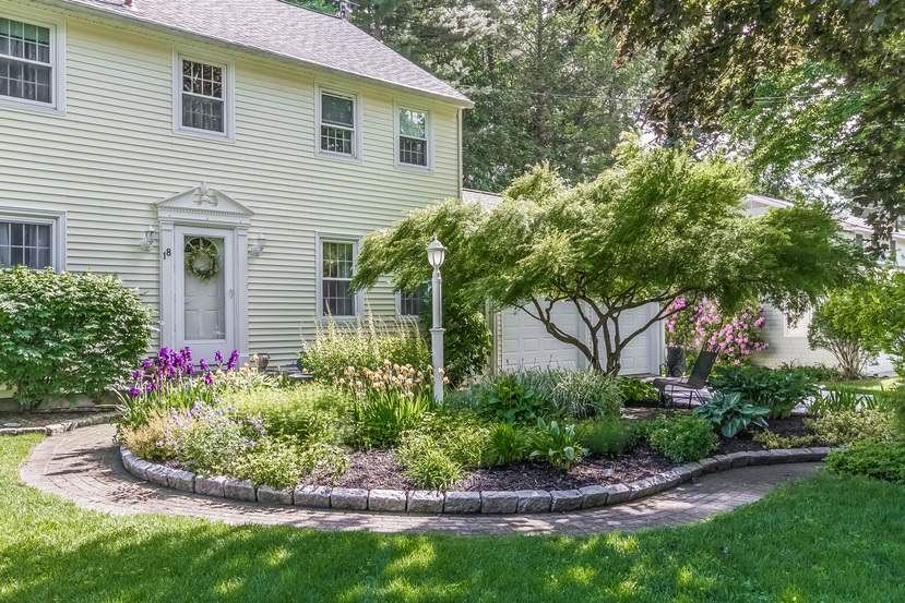 18 Nova Road Nashua, NH 03064 - Photo 2 of 25