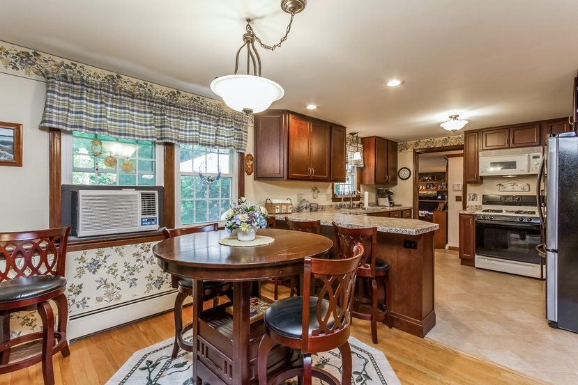 18 Nova Road Nashua, NH 03064 - Photo 7 of 25