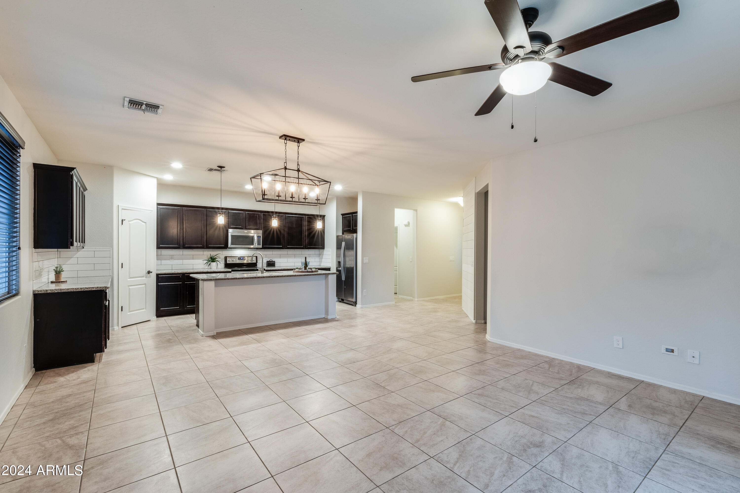 12123 West Rowel Road Peoria, AZ 85383 - Photo 19 of 19 12123 W Rowell-8