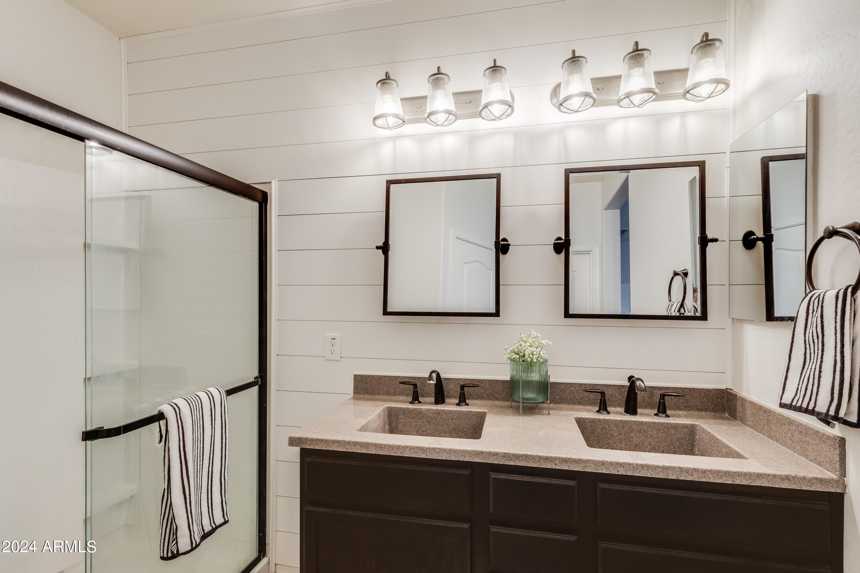 12123 West Rowel Road Peoria, AZ 85383 - Photo 3 of 19 12123 W Rowell-16