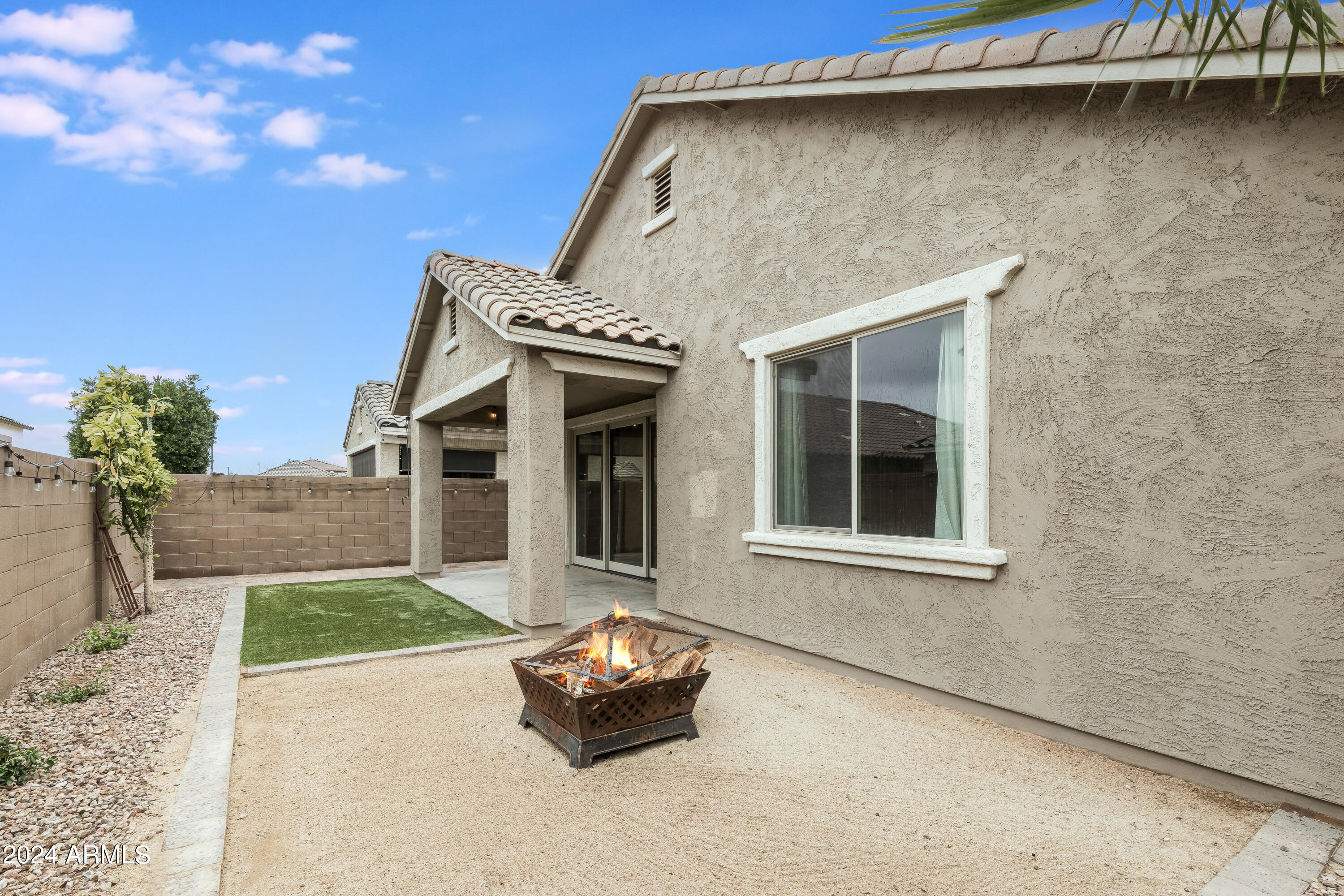12123 West Rowel Road Peoria, AZ 85383 - Photo 10 of 19 12123 W Rowell-24