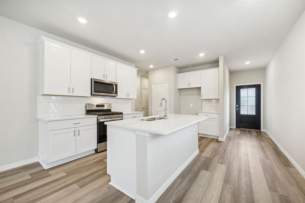 918 Summer Drive Lavon, TX 75166 - Photo 1 of 1 Photo is not of the actual home, but is an inspirational photo of builder’s model home and may depict options, furnishings, and/or decorator features that are not included.