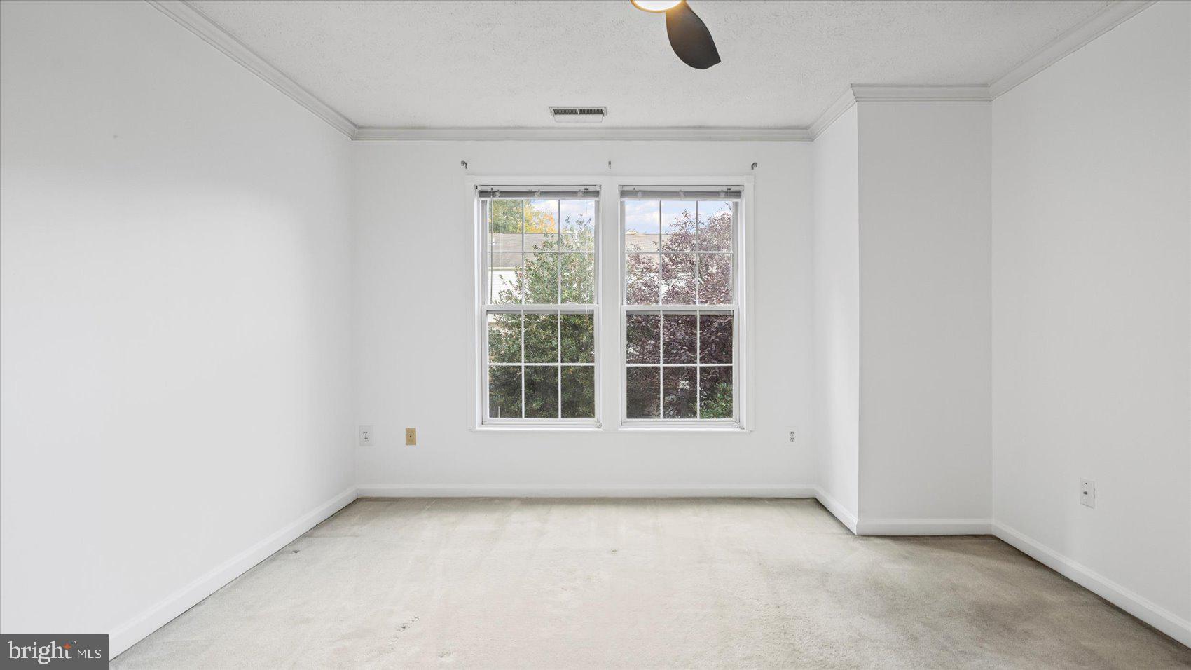 5108 Windermere Circle Baltimore, MD 21237 - Photo 17 of 38 an empty room with a window