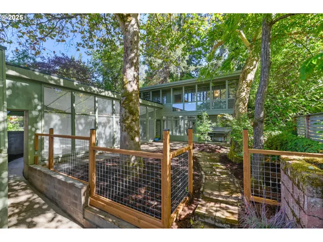 $639,900 | 2350 Columbia Street, Eugene, OR 97403