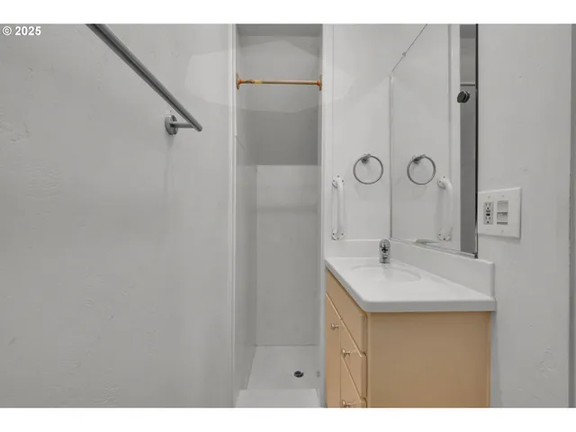 $639,900 | 2350 Columbia Street, Eugene, OR 97403