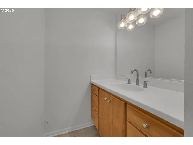 $639,900 | 2350 Columbia Street, Eugene, OR 97403