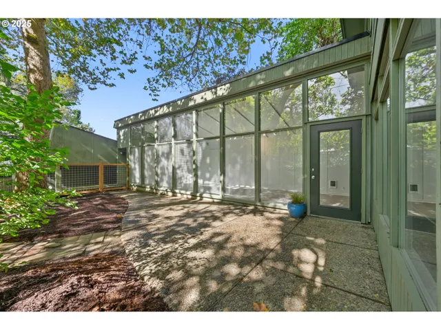 $639,900 | 2350 Columbia Street, Eugene, OR 97403