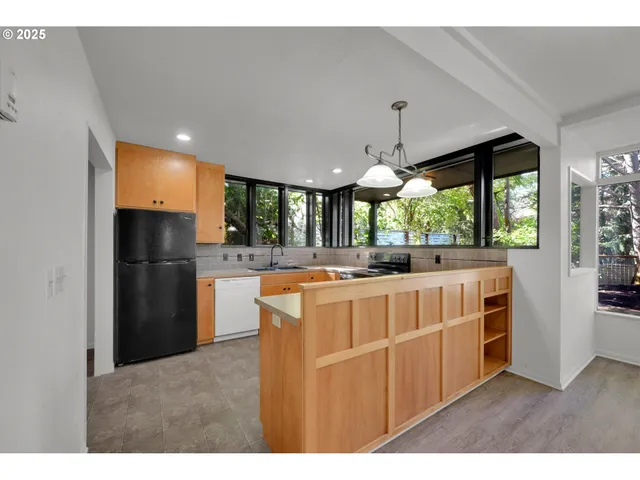 $639,900 | 2350 Columbia Street, Eugene, OR 97403