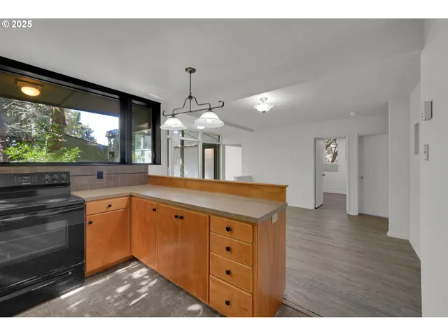 $639,900 | 2350 Columbia Street, Eugene, OR 97403