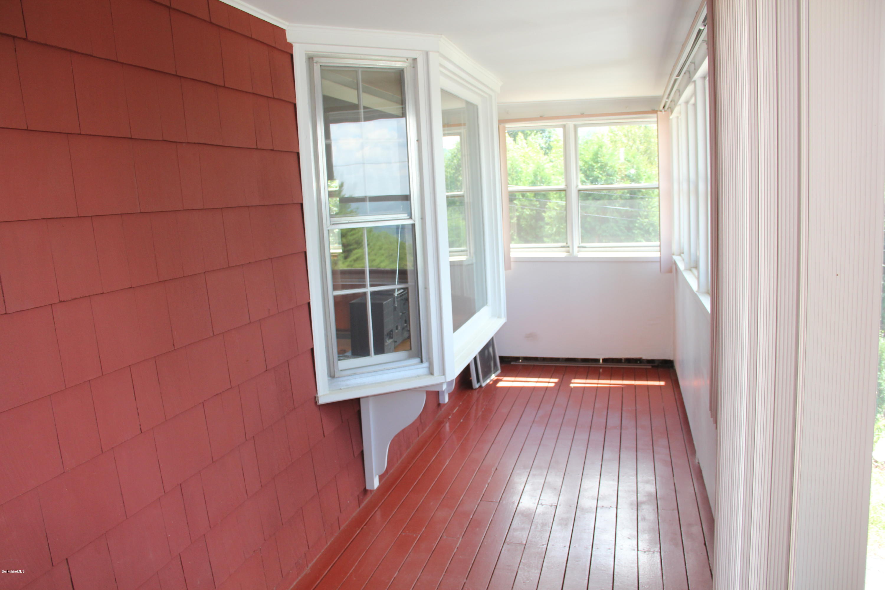 53 Birch Grove Road Hancock, MA 01201 - Photo 6 of 38 IMG_6702