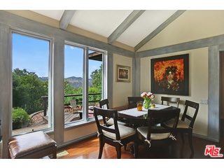 21078 Entrada Road Topanga, CA 90290 - Photo 16 of 40 Gallery Image 16