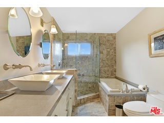 21078 Entrada Road Topanga, CA 90290 - Photo 28 of 40 Gallery Image 28