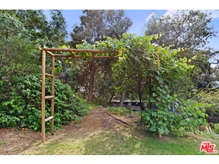 21078 Entrada Road Topanga, CA 90290 - Photo 35 of 40 Gallery Image 35