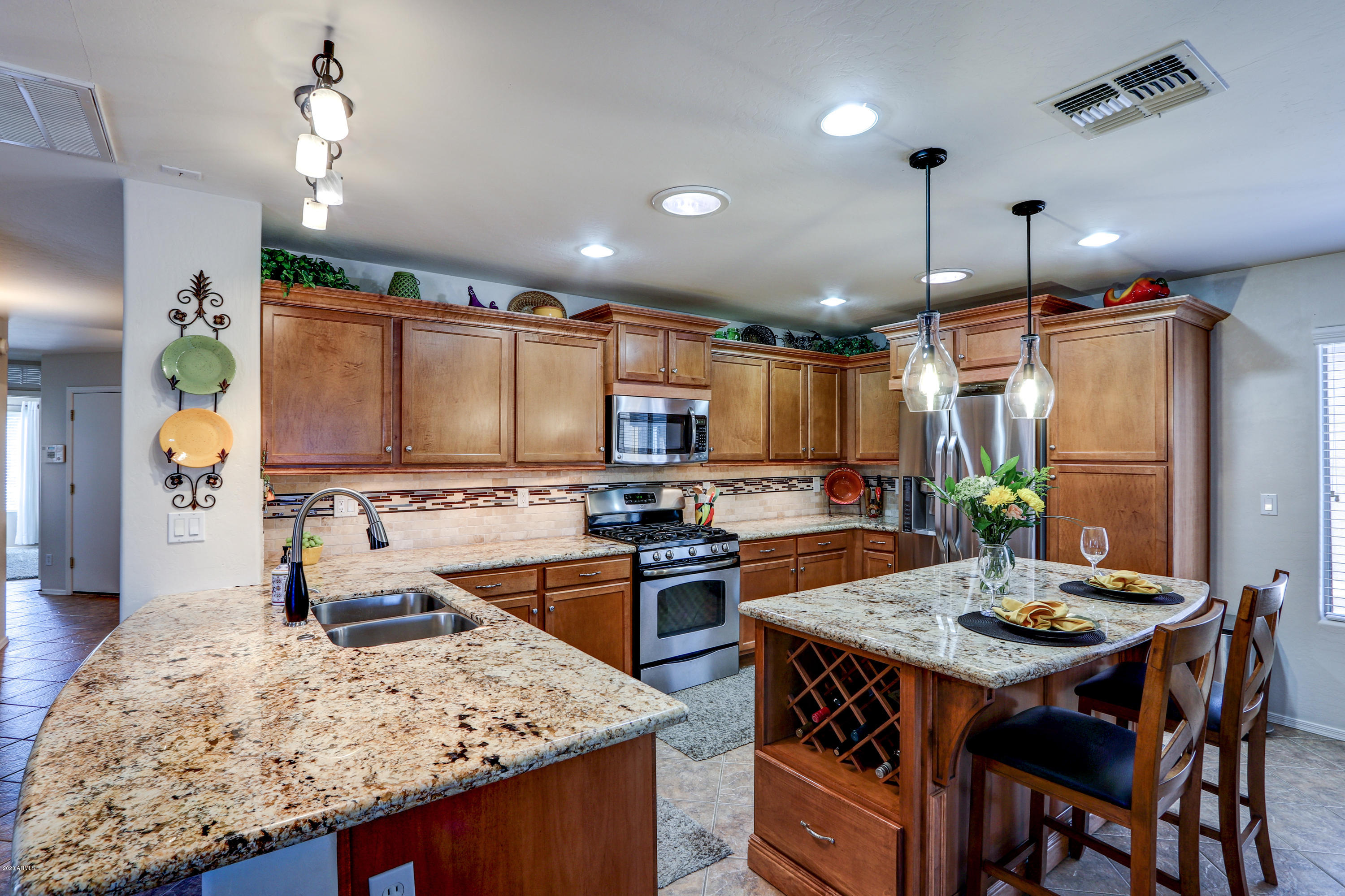 42346 West Venture Road Maricopa, AZ 85138 - Photo 3 of 64 17