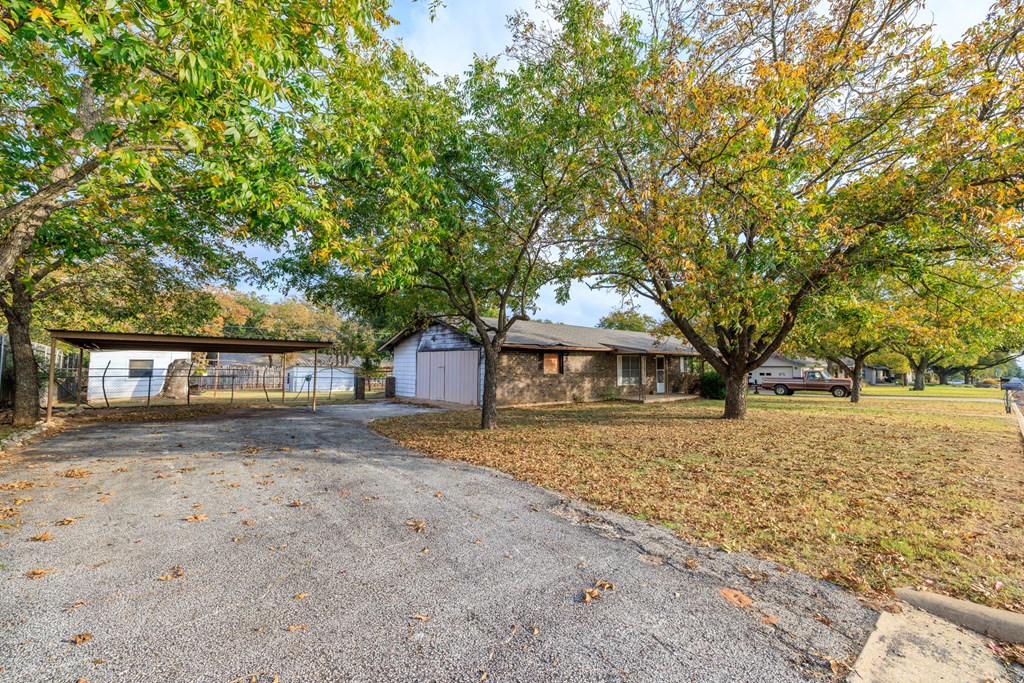 308 Frederick Road, Unit 4 Fredericksburg, TX 78624 - Photo 6 of 10