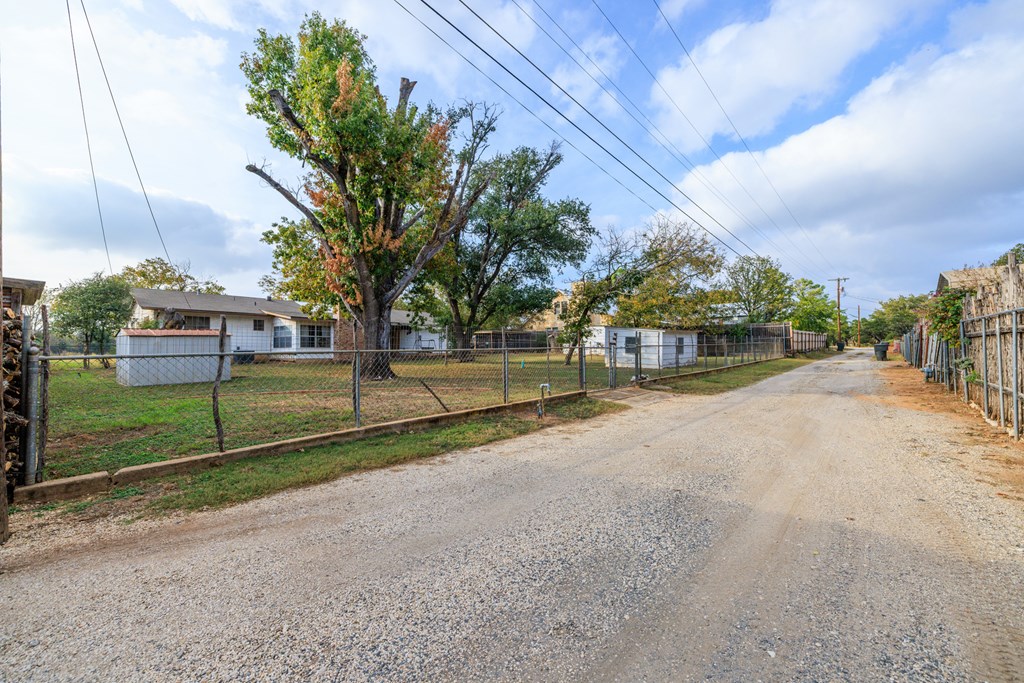 308 Frederick Road, Unit 4 Fredericksburg, TX 78624 - Photo 9 of 10