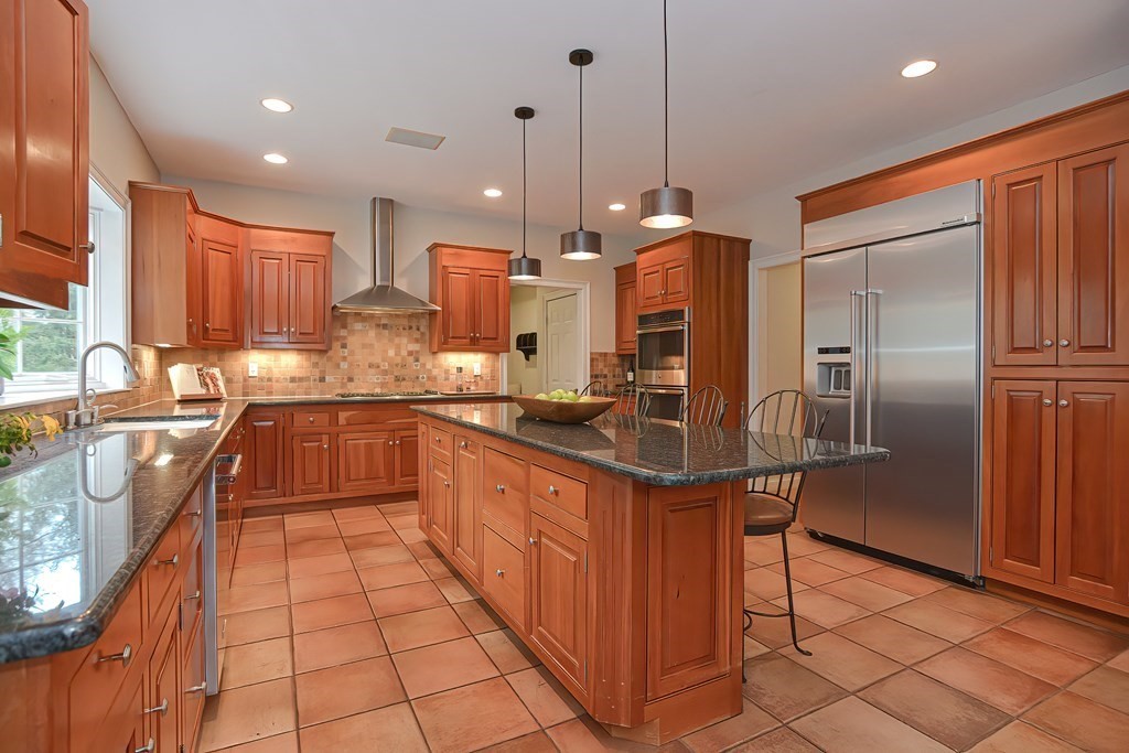 35 Vine Brook Road Medfield, MA 02052 - Photo 8 of 42 Gallery Image 8