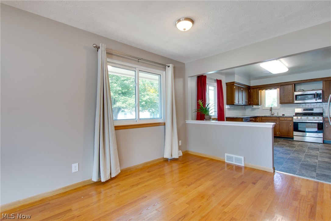 30835 Roosevelt Road Wickliffe, OH 44092 - Photo 5 of 22 Gallery Image 5