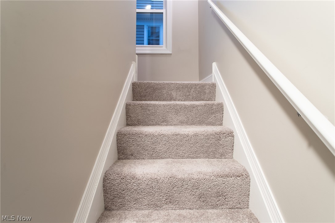 3051 Yorkshire Road Cleveland, OH 44118 - Photo 11 of 35 Gallery Image 11