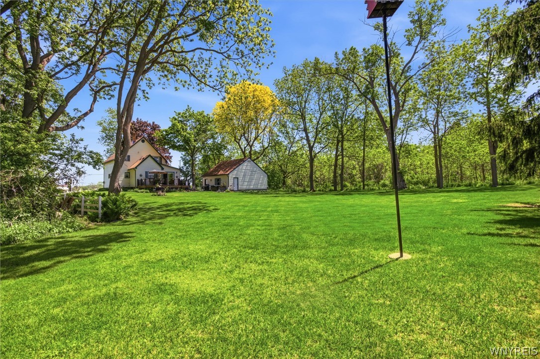 8248 Lewiston Road Batavia, NY 14020 - Photo 10 of 38