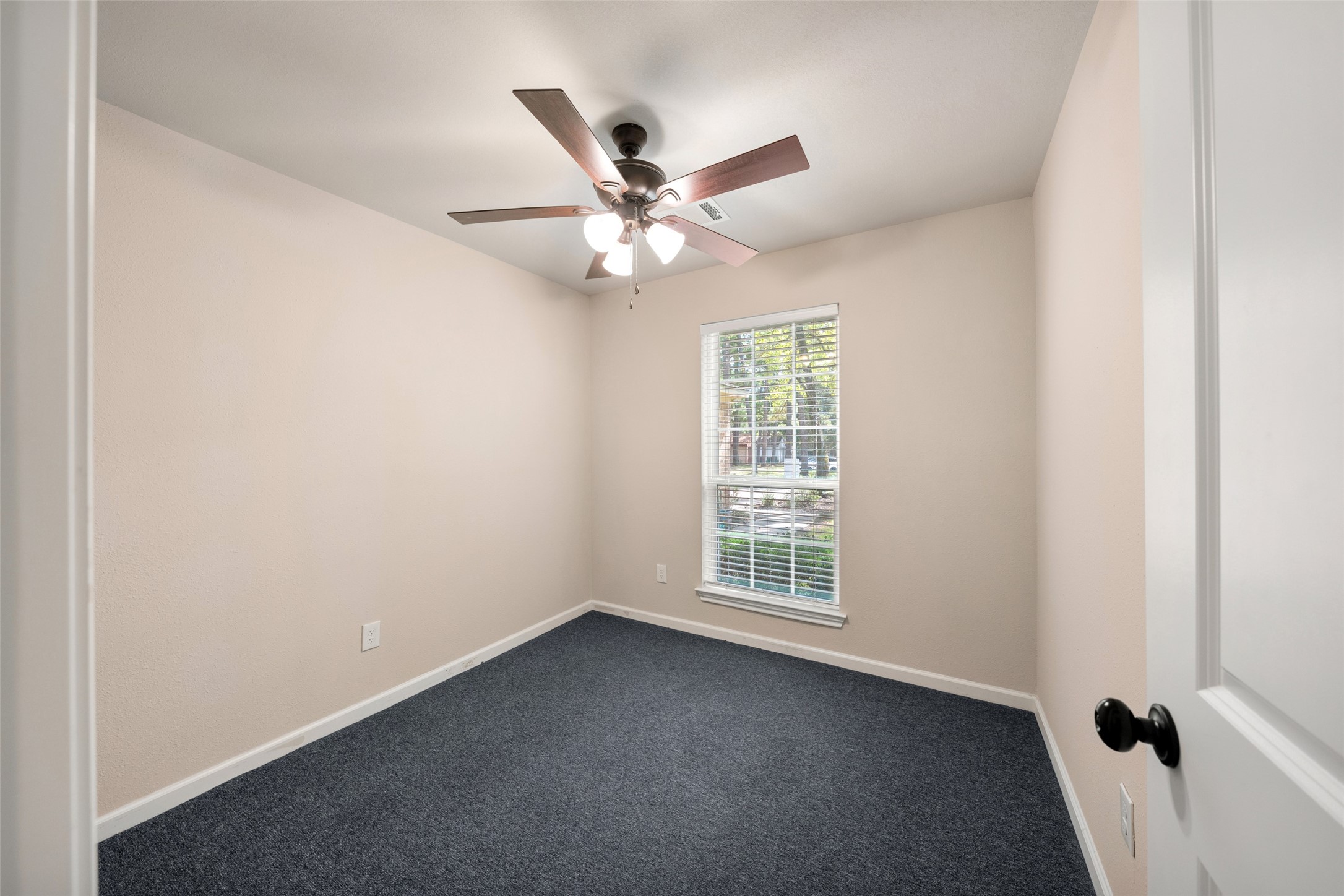 69 South Brookberry Court The Woodlands, TX 77381 - Photo 19 of 27 Gallery Image 19