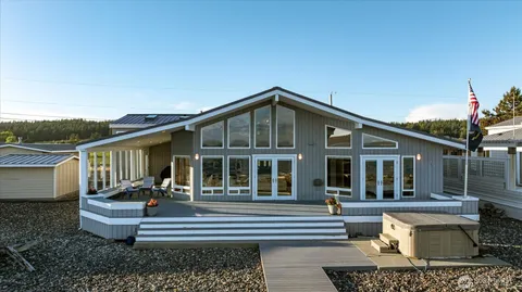 $1,895,000 | 333 Keystone Avenue, Coupeville, WA 98239