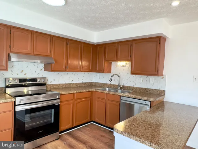 $424,900 | 9252 Pirates Cove, Columbia, MD 21046