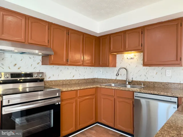 $424,900 | 9252 Pirates Cove, Columbia, MD 21046