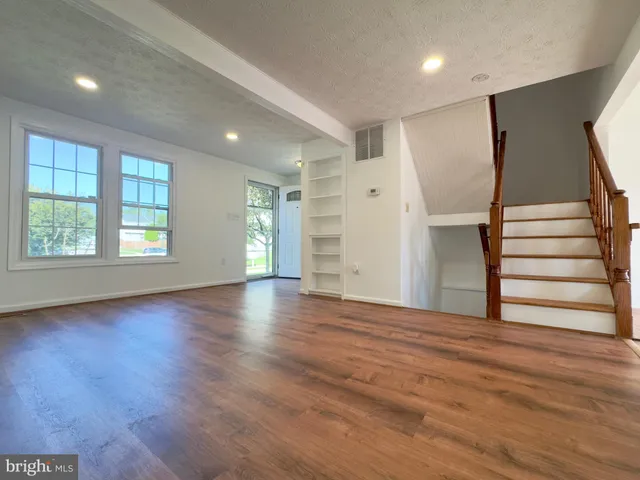 $424,900 | 9252 Pirates Cove, Columbia, MD 21046