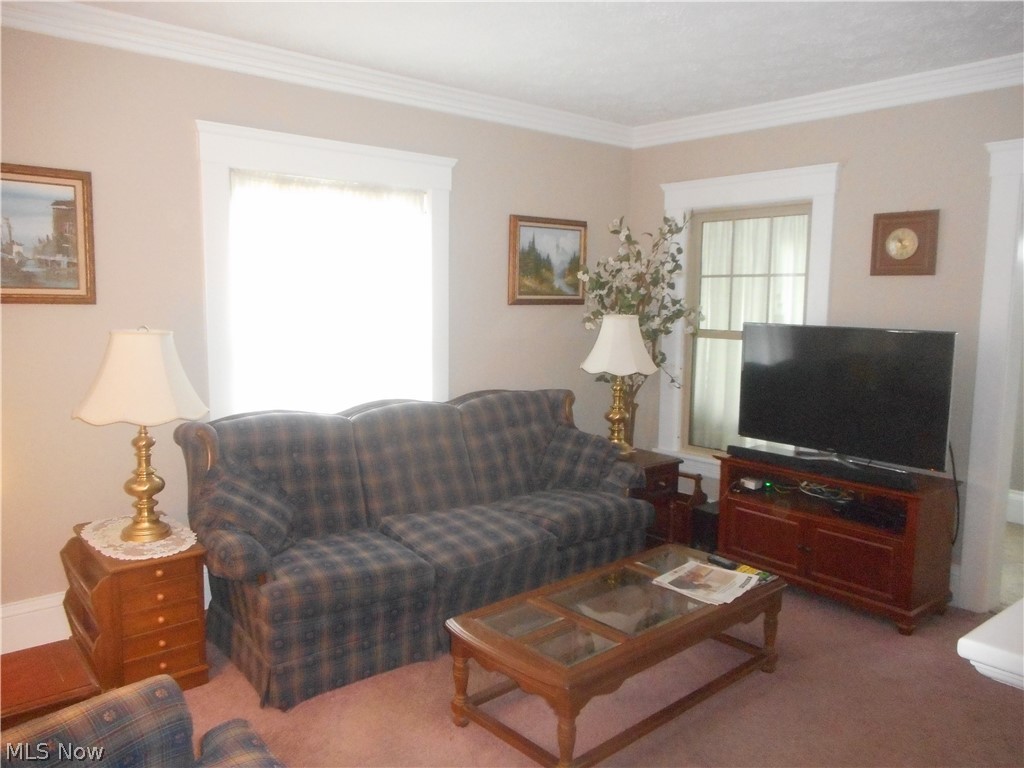 1464 Wilmar Road Cleveland, OH 44121 - Photo 4 of 15 Gallery Image 4