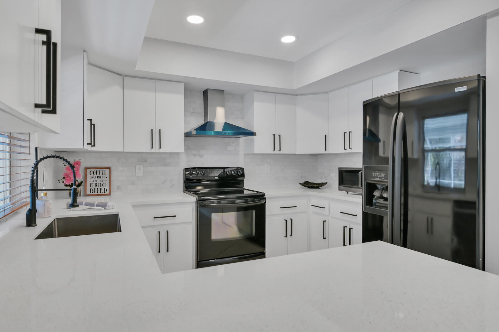 641 Marine Drive Boca Raton, FL 33431 - Photo 4 of 45 12 Kitchen 02