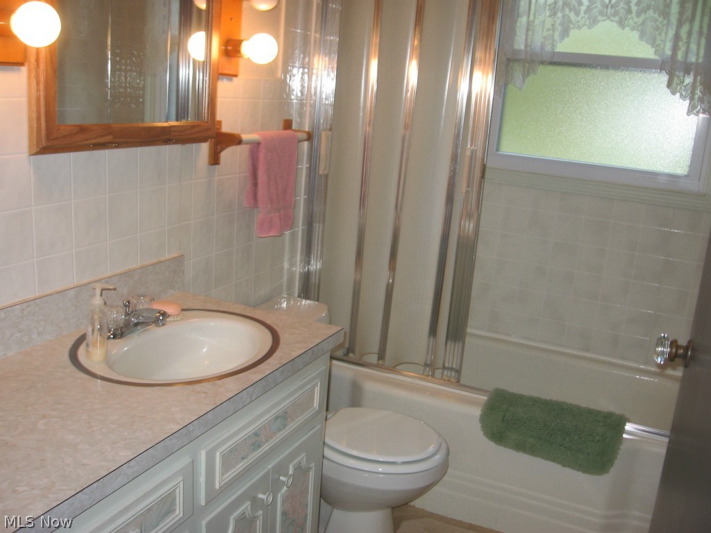 1042 North Road Southeast Warren, OH 44484 - Photo 12 of 16 Gallery Image 12