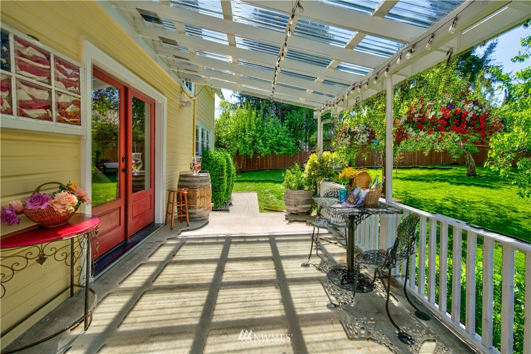 23908 24th Drive Southeast Bothell, WA 98021 - Photo 36 of 40 a view of a patio with chairs and tables