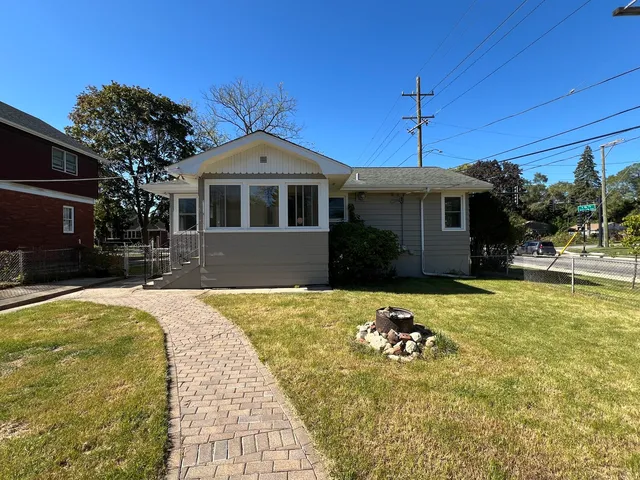 $249,000 | 245 North Main Street, Crystal Lake, IL 60014