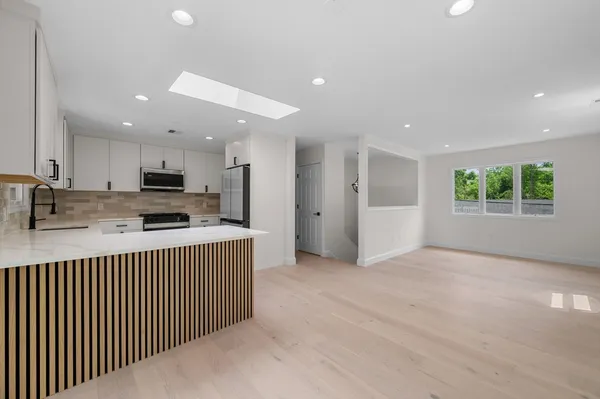 $799,999 | 29 Rockway Road, Peabody, MA 01960