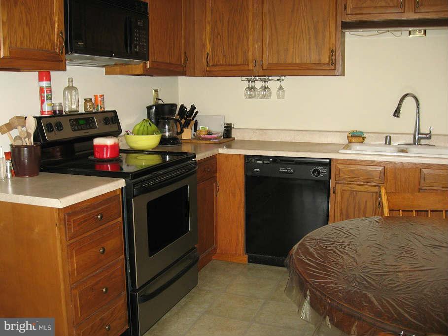 602 South Springdale Road New Windsor, MD 21776 - Photo 11 of 23 Kitchen