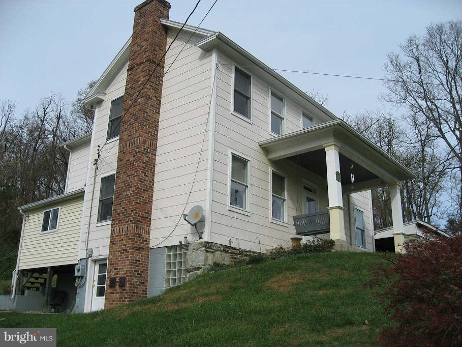 602 South Springdale Road New Windsor, MD 21776 - Photo 3 of 23 Exterior (Front)