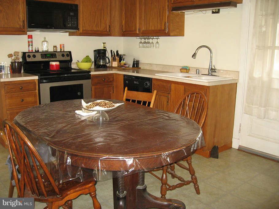 602 South Springdale Road New Windsor, MD 21776 - Photo 10 of 23 Kitchen