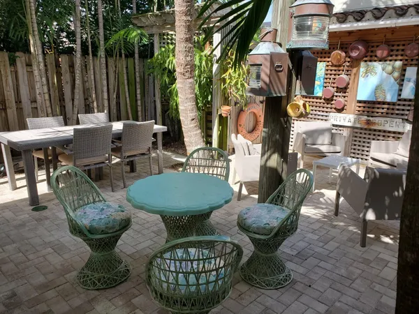 $2,700 | 226 Northeast 1st Avenue, Unit KEY LIME SUITE, Delray Beach, FL 33444