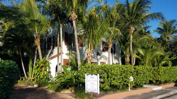 $2,700 | 226 Northeast 1st Avenue, Unit KEY LIME SUITE, Delray Beach, FL 33444