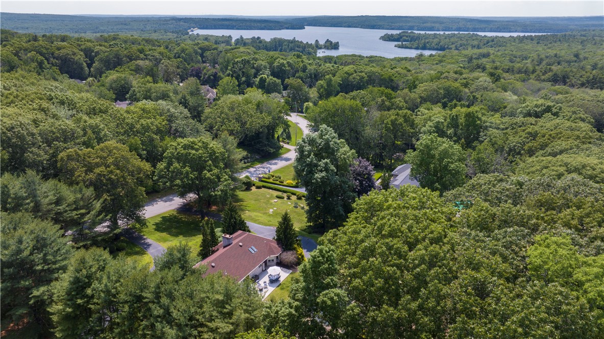 140 White Birch Circle Scituate, RI 02831 - Photo 8 of 50