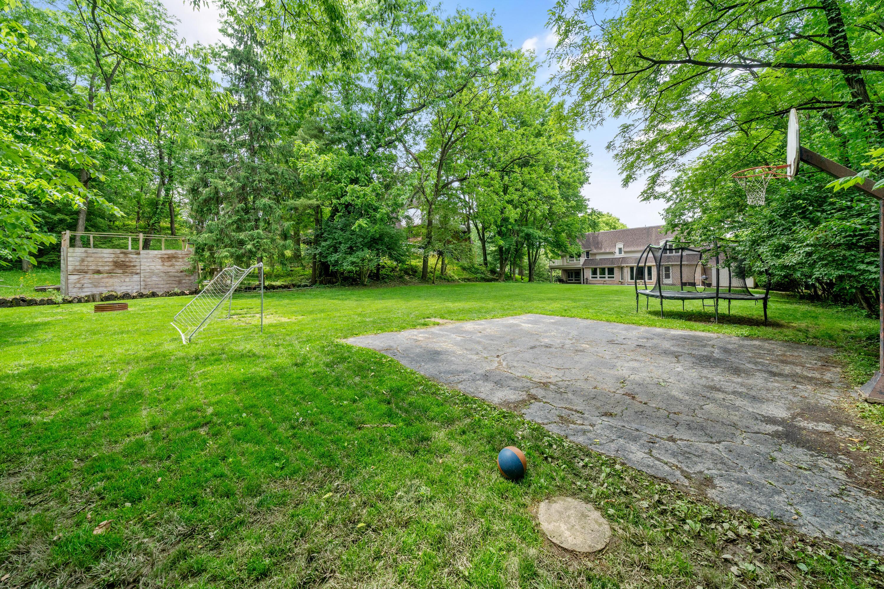 546 Indian Mound Road Columbus, OH 43213 - Photo 28 of 97