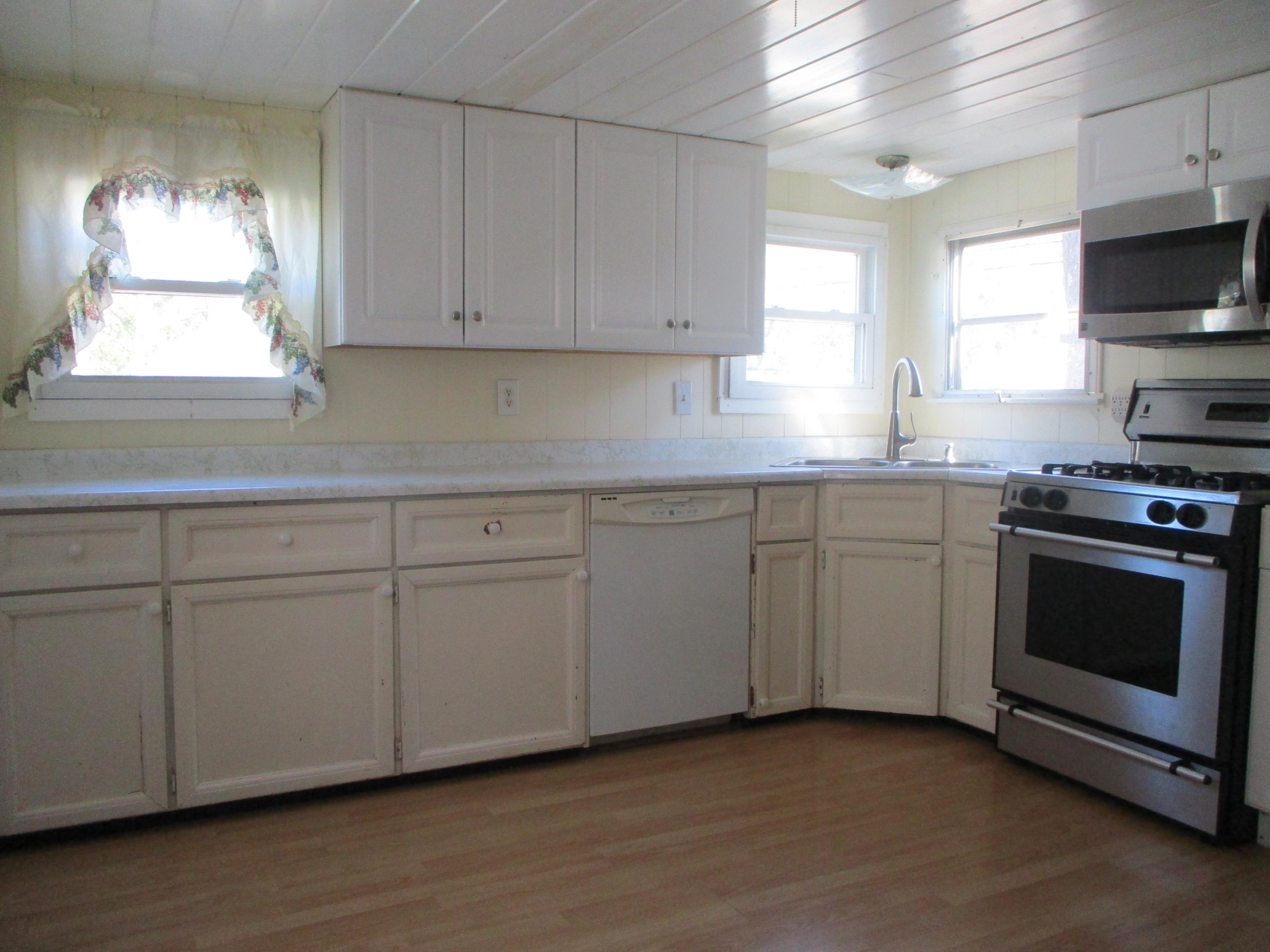 210 West Road, Unit D14 Wellfleet, MA 02667 - Photo 4 of 24 kIMG_2403