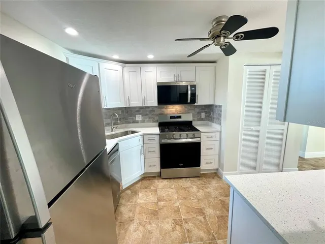 $339,000 | 5980 Shore Boulevard South, Unit 111, Gulfport, FL 33707