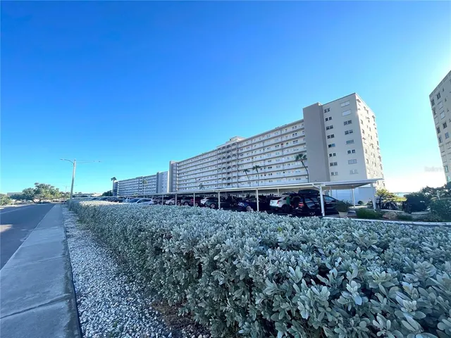 $339,000 | 5980 Shore Boulevard South, Unit 111, Gulfport, FL 33707