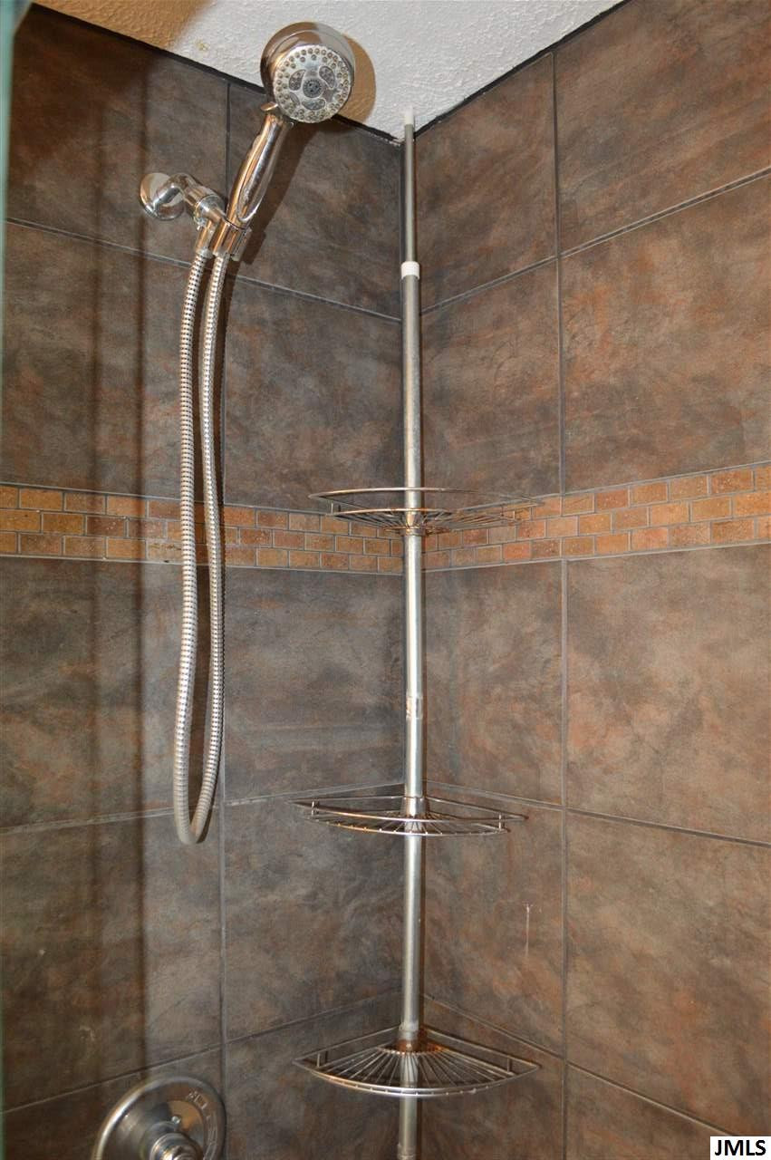 2012 South Rundle Avenue Lansing, MI 48910 - Photo 13 of 18 Photo 13