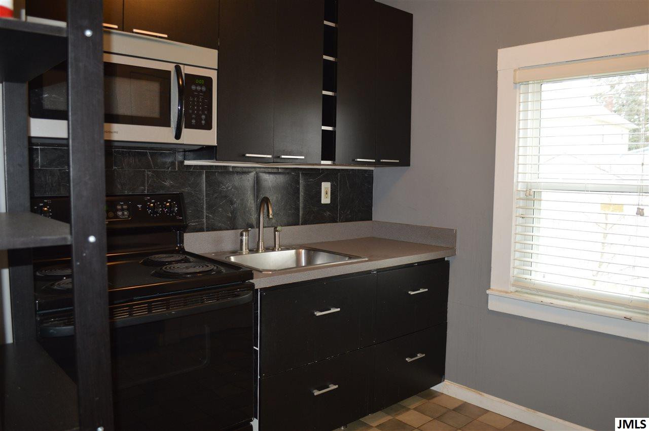 2012 South Rundle Avenue Lansing, MI 48910 - Photo 6 of 18 Photo 6