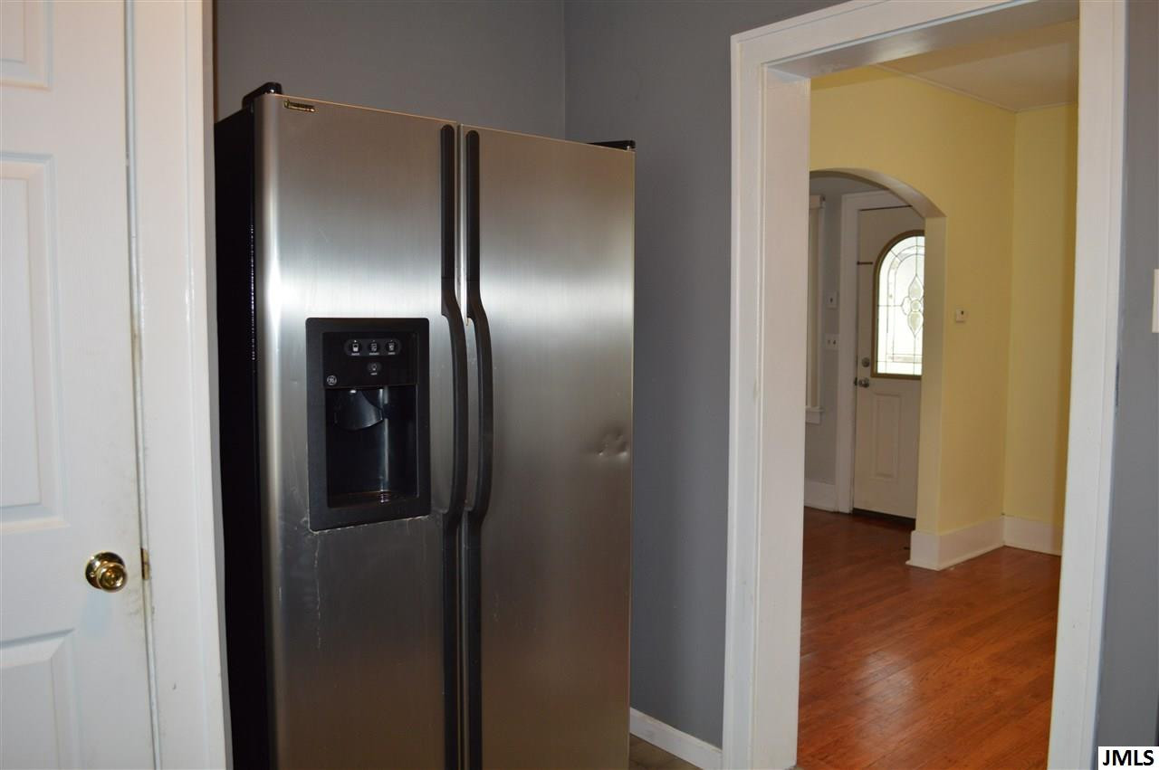 2012 South Rundle Avenue Lansing, MI 48910 - Photo 7 of 18 Photo 7