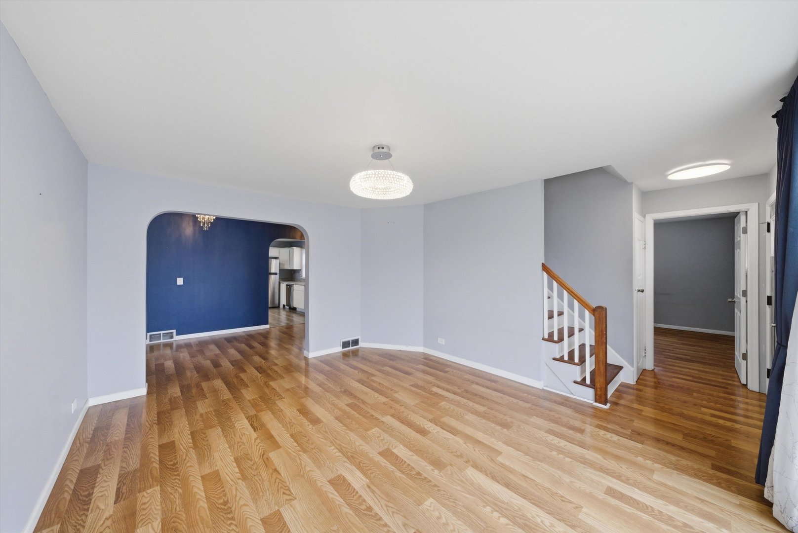 1517 East Roosevelt Road Wheaton, IL 60187 - Photo 3 of 54